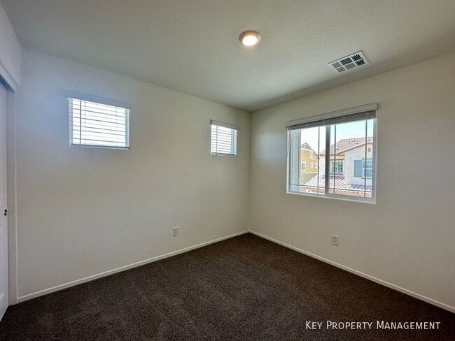 Building Photo - 1124 Meadow Sparrow Pl