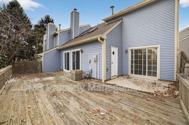 Building Photo - 1803 Poplar Ct