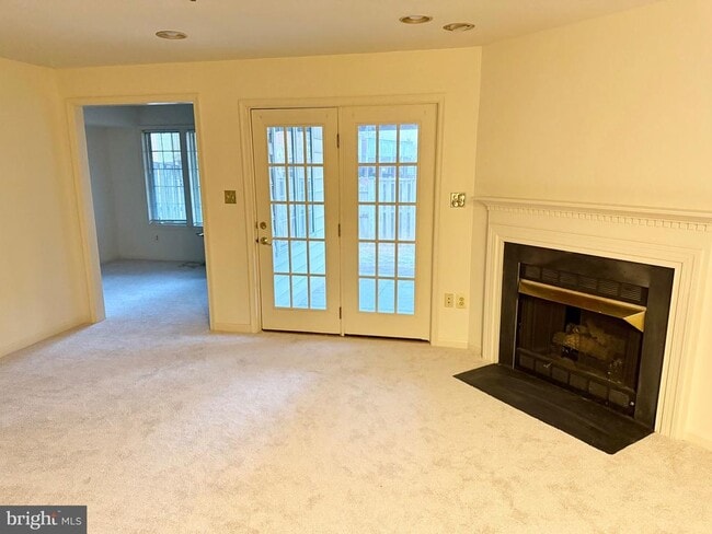 Building Photo - 552 Winding Rose Dr