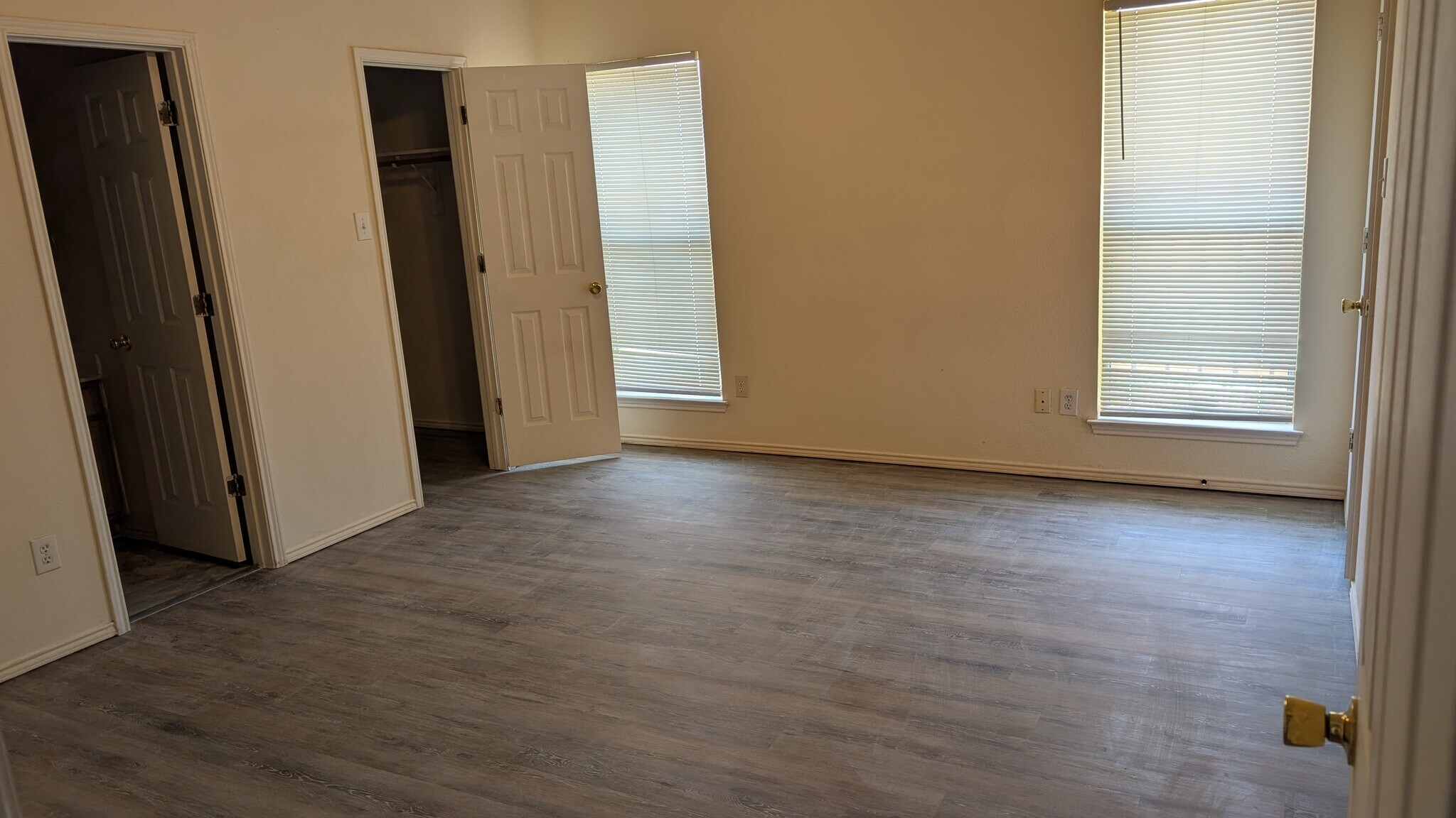 Building Photo - 7418 Fairfield Dr