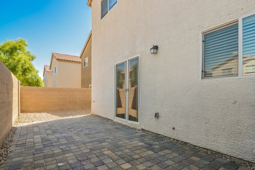 Building Photo - 8266 Time Machine Ave