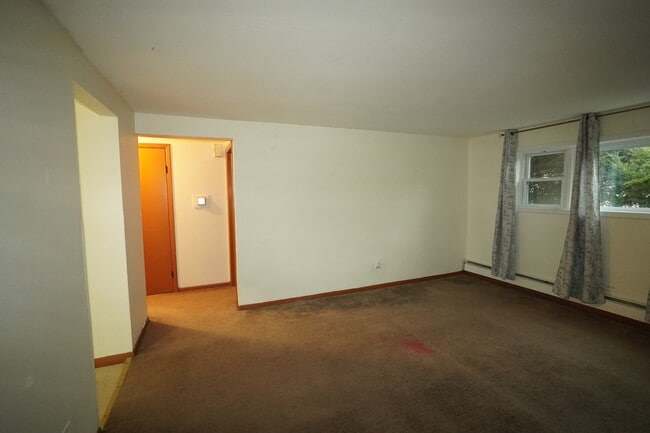 Building Photo - 347 Dalewood Ave