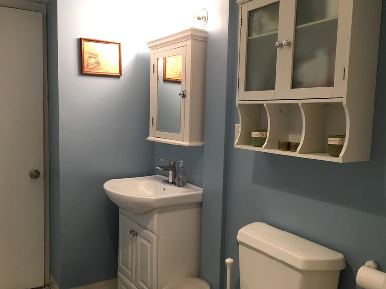Bathroom - 1895 Beacon St