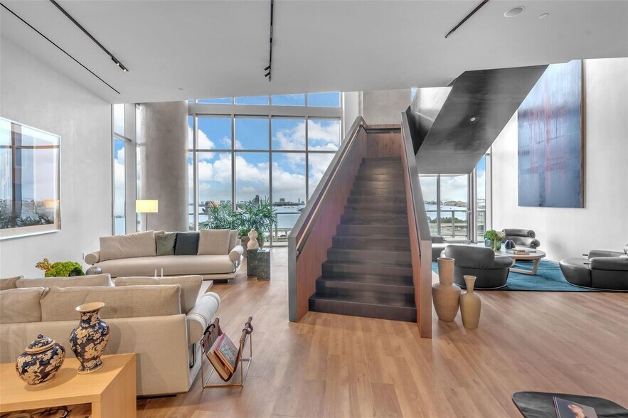 Building Photo - 1400 Biscayne Blvd