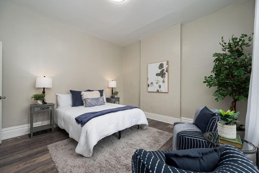 Second Bedroom - 1256 Neil Ave