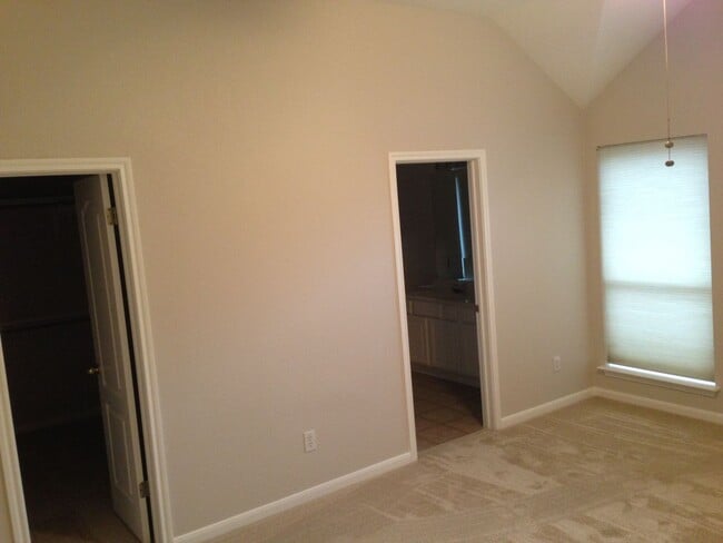 Building Photo - 4108 N Summercrest Loop