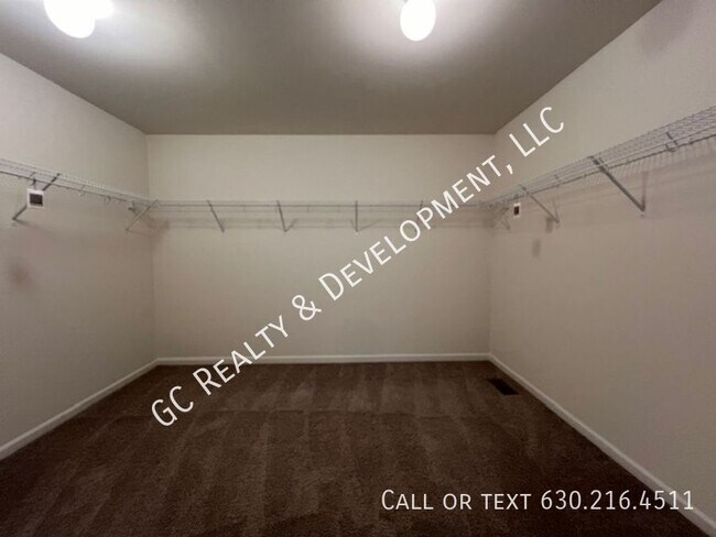 Building Photo - 846 Harwood Ave