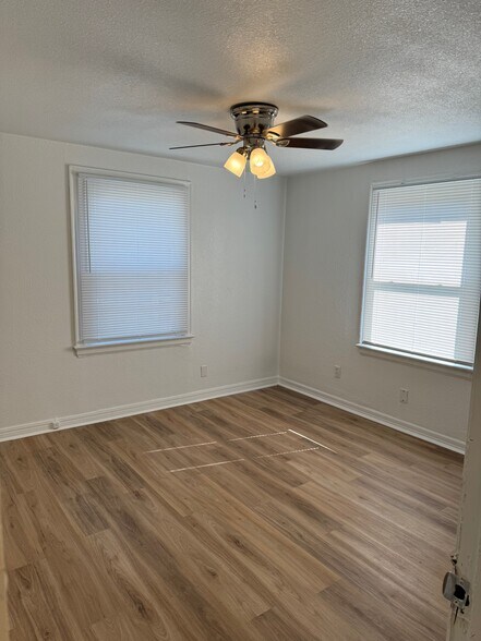 bedroom 1 - 2223 N Gatewood Ave