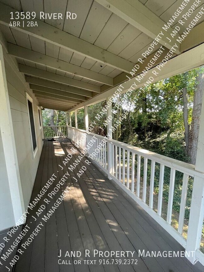 Building Photo - 13589 River Rd