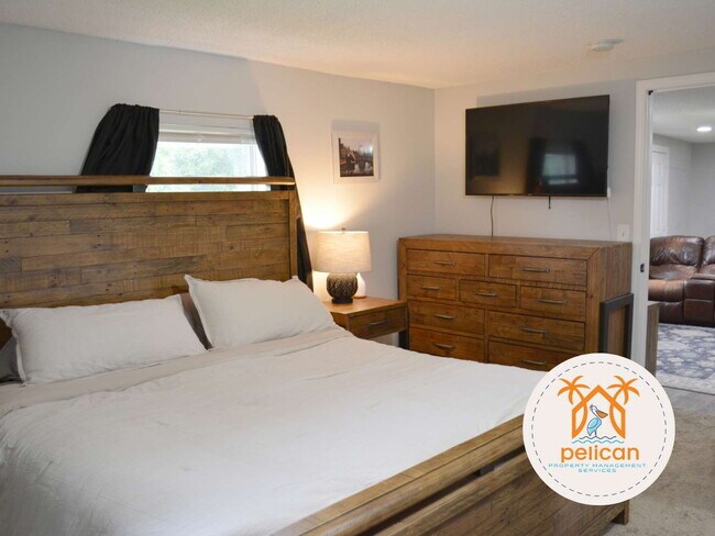 Building Photo - Beautiful home for rent on a spacious corner lot with a fantastic layout!