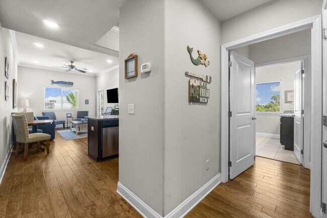 Building Photo - 732 Scenic Gulf Dr