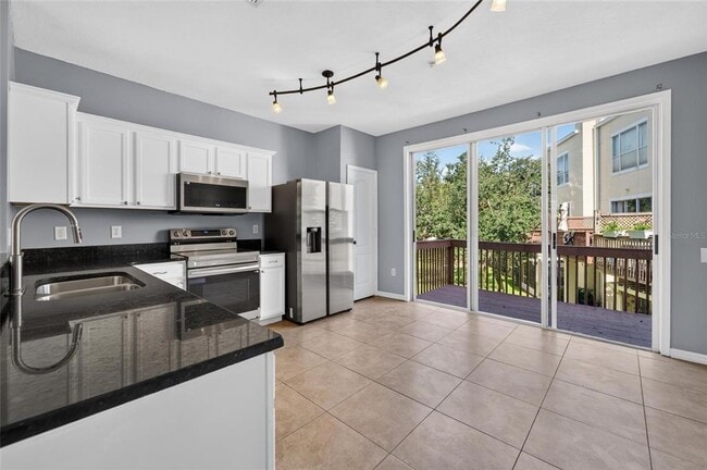 Building Photo - 3186 Bayshore Oaks Dr