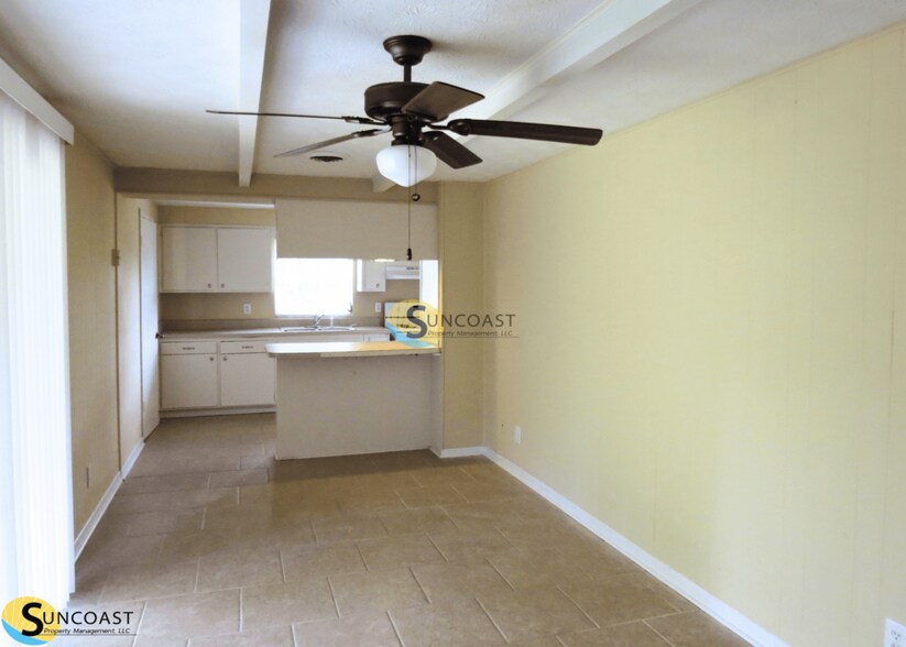 Building Photo - 454 Gano Ct