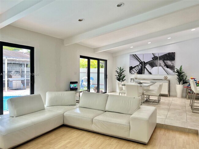 Building Photo - 11104 SW 139th Ct