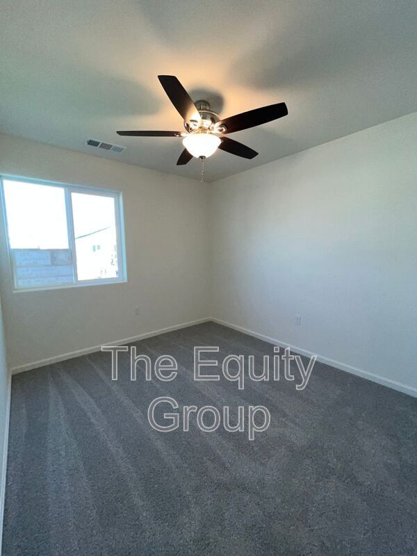 Building Photo - 7031 W Wren Ave