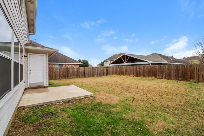 Building Photo - 6207 Winter Oak St