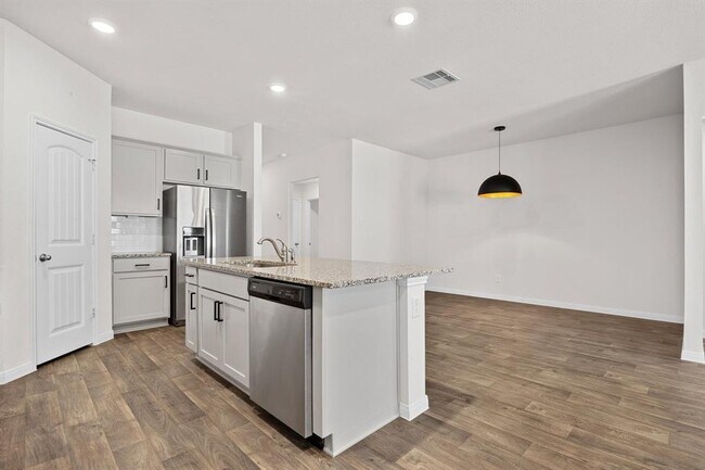 Building Photo - 1331 Camden Ln