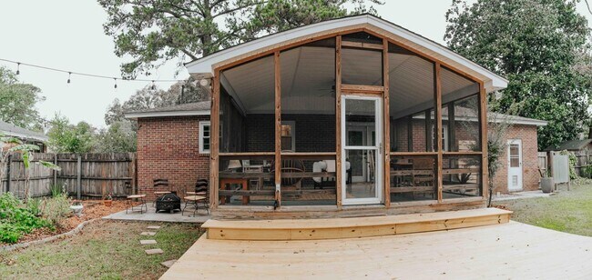 Building Photo - 2067 Cheraw Dr