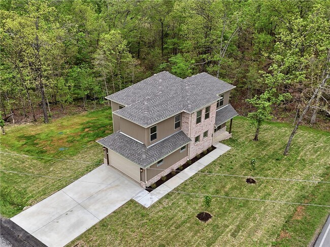 Building Photo - 276 Kinross Dr