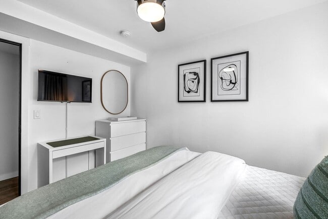 Building Photo - Cozy 2B/1B Unit A I Near Gonzaga/WSU/EWU & 5 Hospitals I Pet Friendly (Furnished)