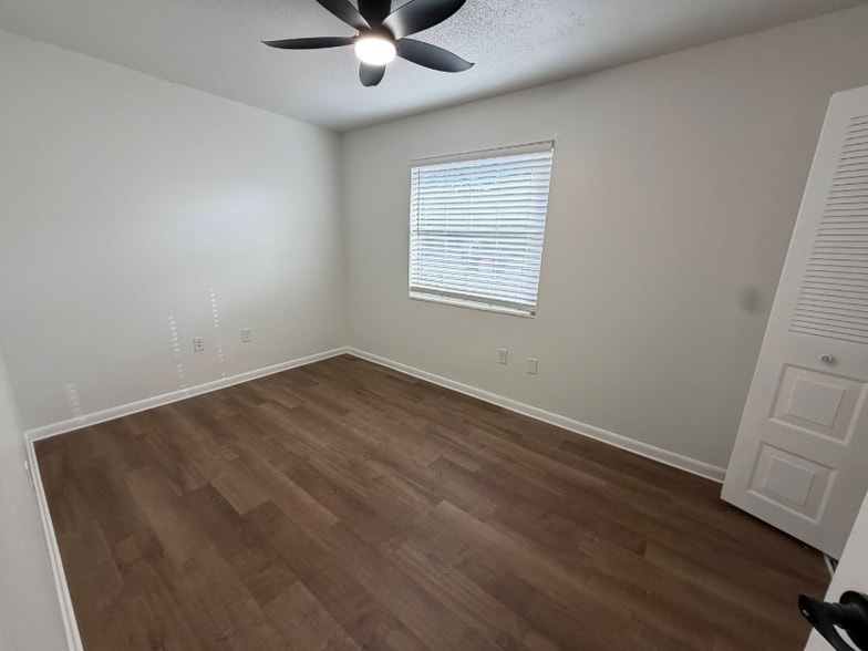 Building Photo - 6226 SW 10th Pl