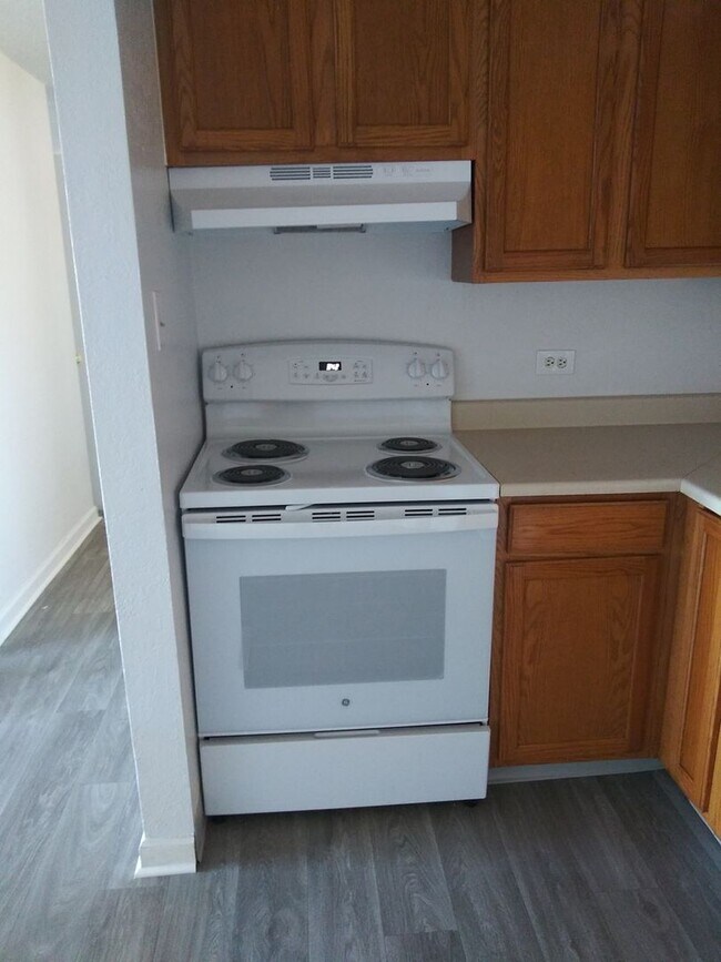 Building Photo - Your new home is waiting for you!