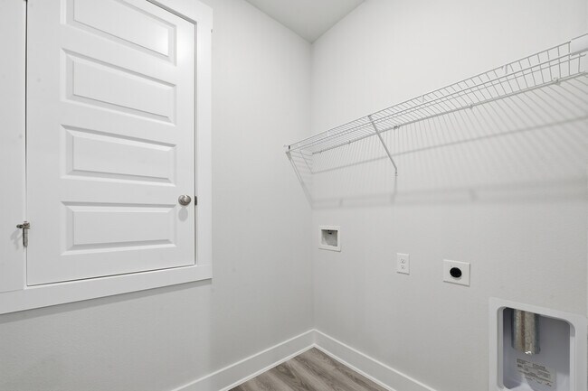 Building Photo - 1085 Hayward Lp