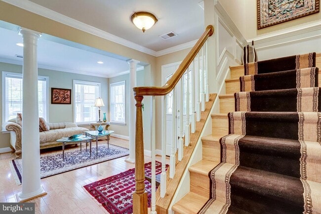 Building Photo - 47571 Royal Burnham Terrace