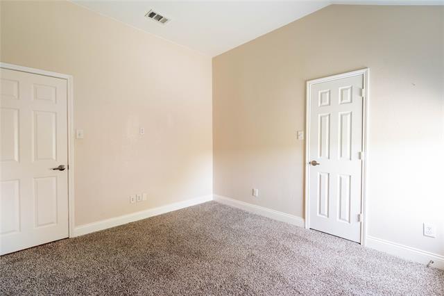 Building Photo - 5910 Dustin Trl