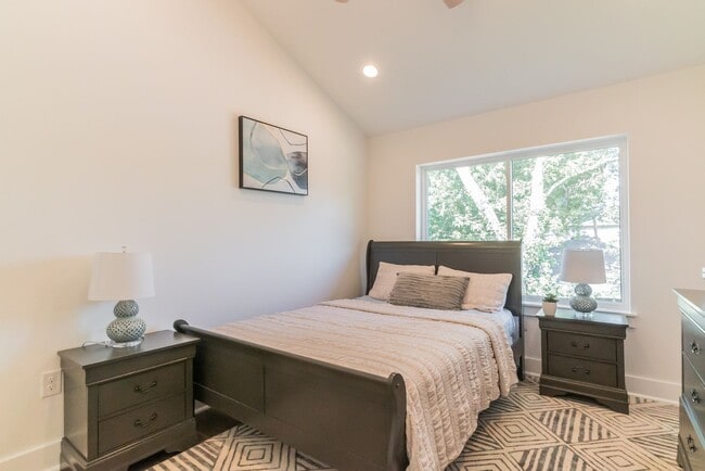 Building Photo - TX-AUS-113DEN