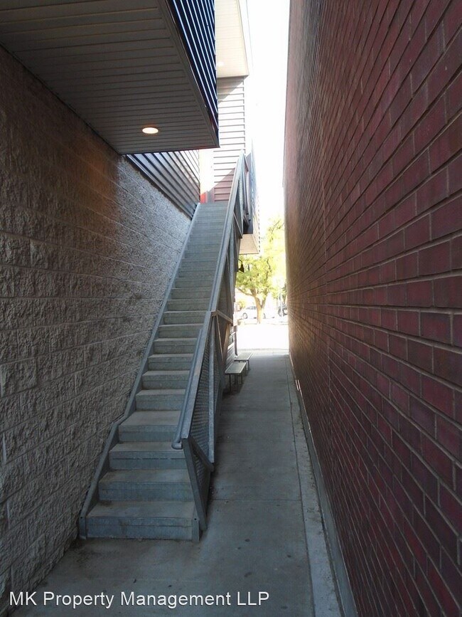 Building Photo - 2 br, 1 bath House - 1109 Moro B