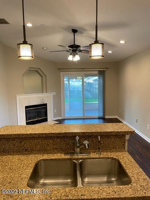 Building Photo - 1350 Portside Dr
