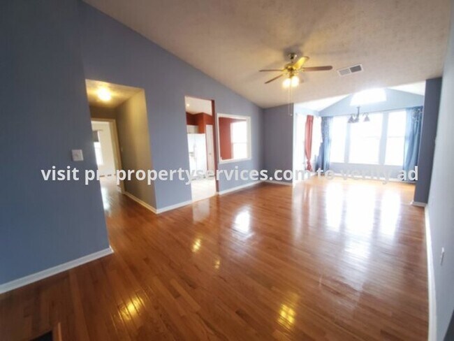 Building Photo - Beautiful Top Floor Garden Condo In Frederick