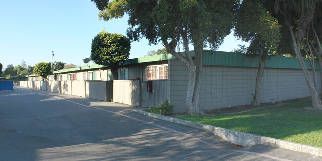 Building Photo - Eden Roc