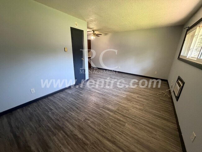 Building Photo - 42-A Schultz-