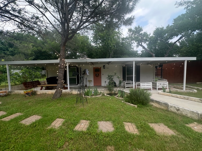 Building Photo - 721 Thompson Dr