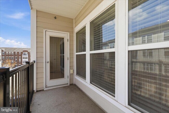 Building Photo - 2932 Finsbury Pl