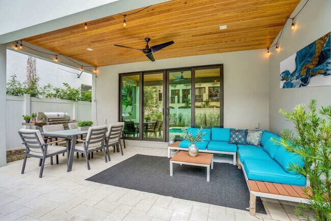 Building Photo - 1111 E Las Olas Blvd