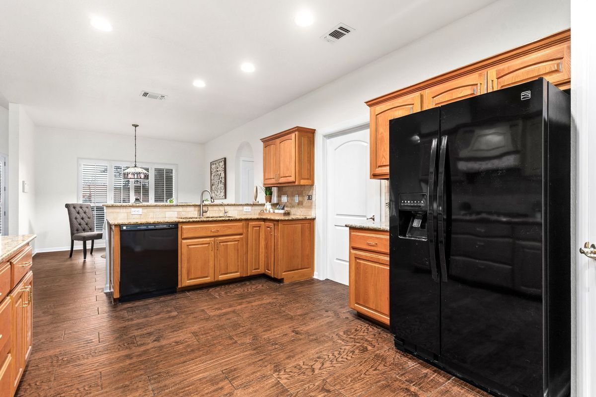 Building Photo - 3411 Nightfall