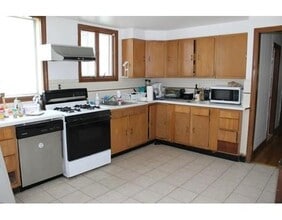 Building Photo - 5 Oswald St