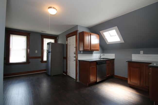 Building Photo - No DEPOSIT! Beautiful 2 bedroom