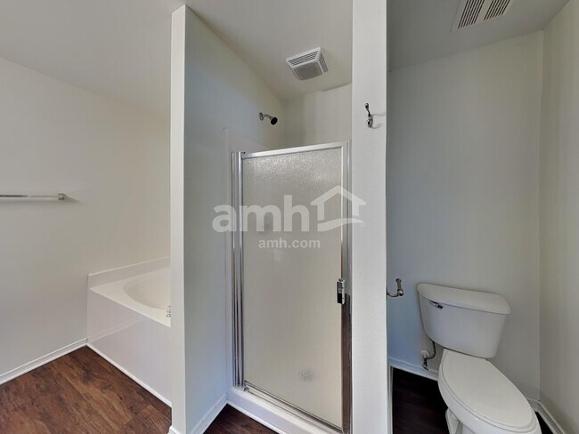 Building Photo - 1611 Rustic Arch Way