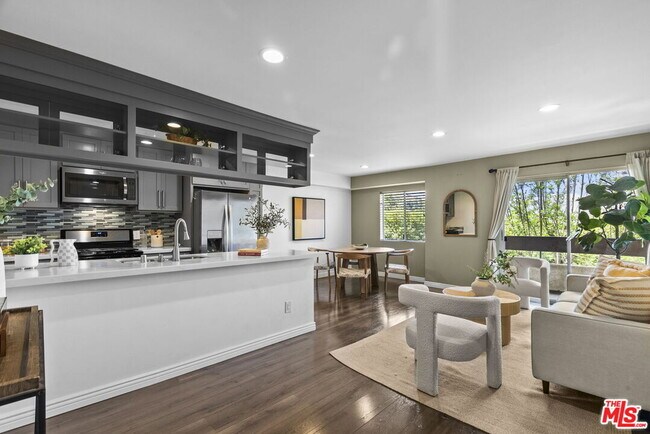 Building Photo - 2700 Cahuenga Blvd