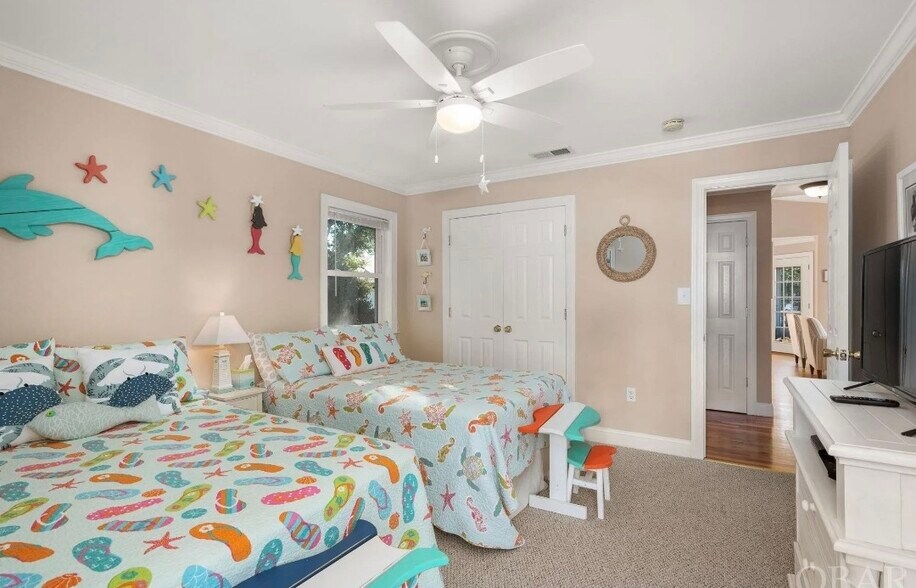 Building Photo - 305 Colington Dr
