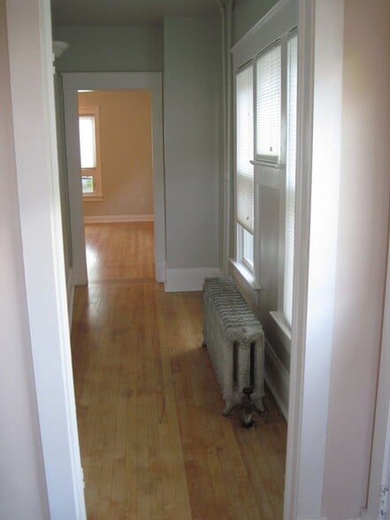 Building Photo - 225 W Loucks St