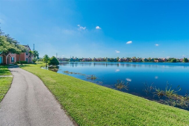 Building Photo - 10462 White Lake Ct