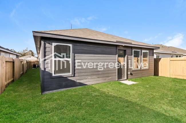 Building Photo - 19747 US-59