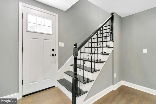 Building Photo - 6005 New Hampshire Ave NE