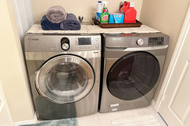 Laundry days are made easier with a washer & dryer in this nook - 524 Telegraph Canyon Rd