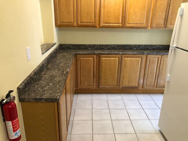 Building Photo - Great home in West Park off of Newberry Road.